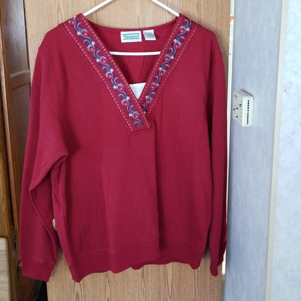 Women's sweater